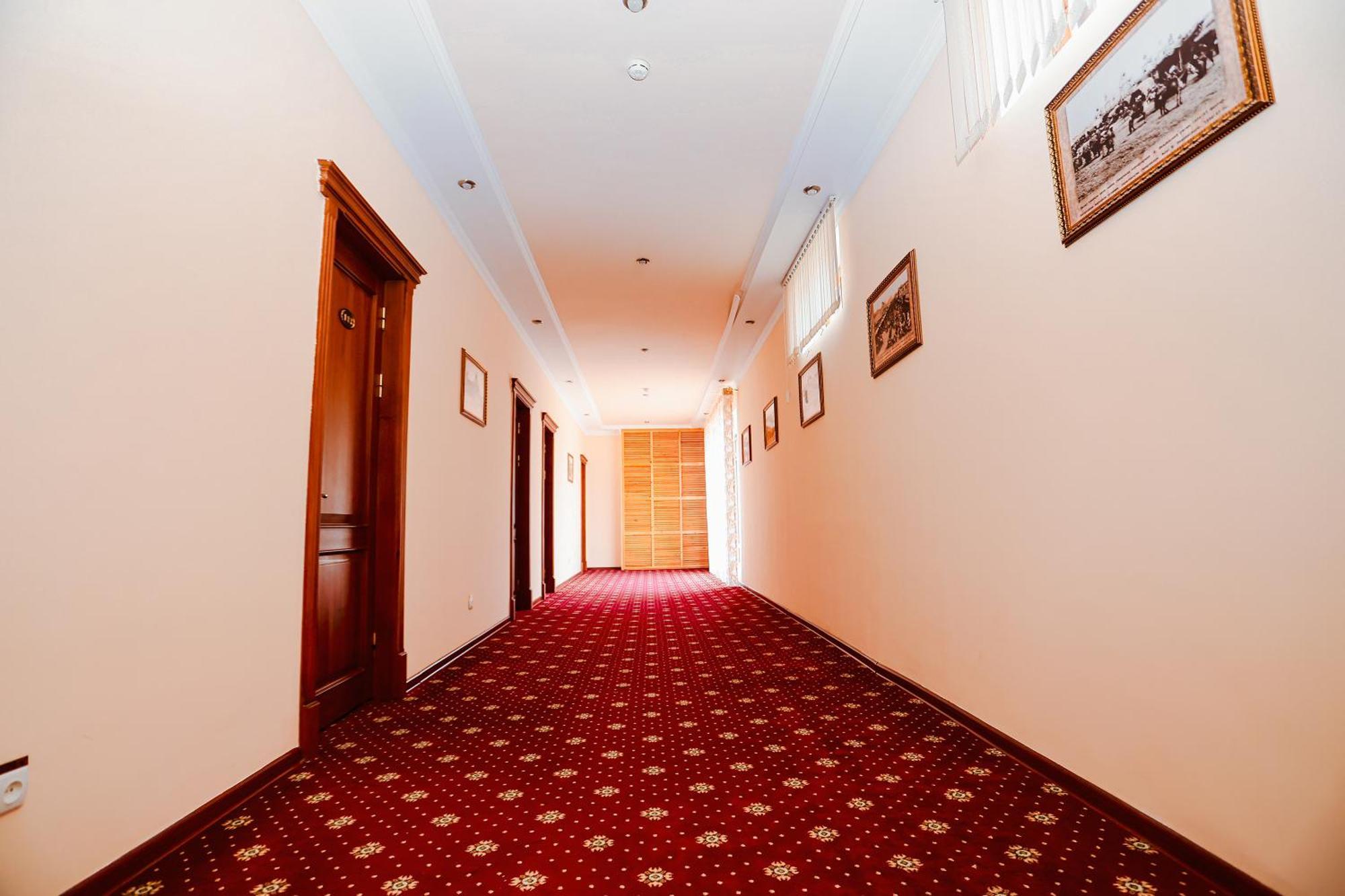 Yangi Sharq Hotel ซามาร์คันด์ ภายนอก รูปภาพ