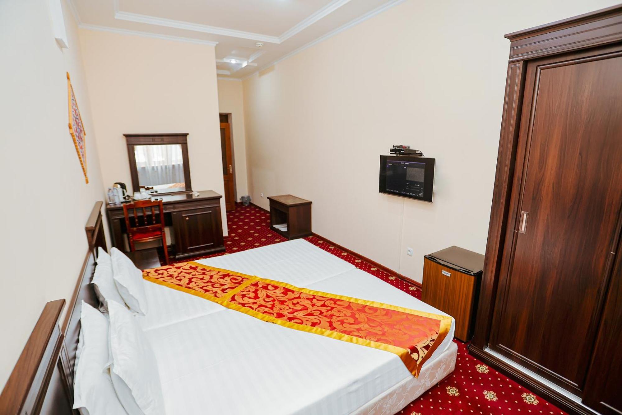 Yangi Sharq Hotel ซามาร์คันด์ ภายนอก รูปภาพ