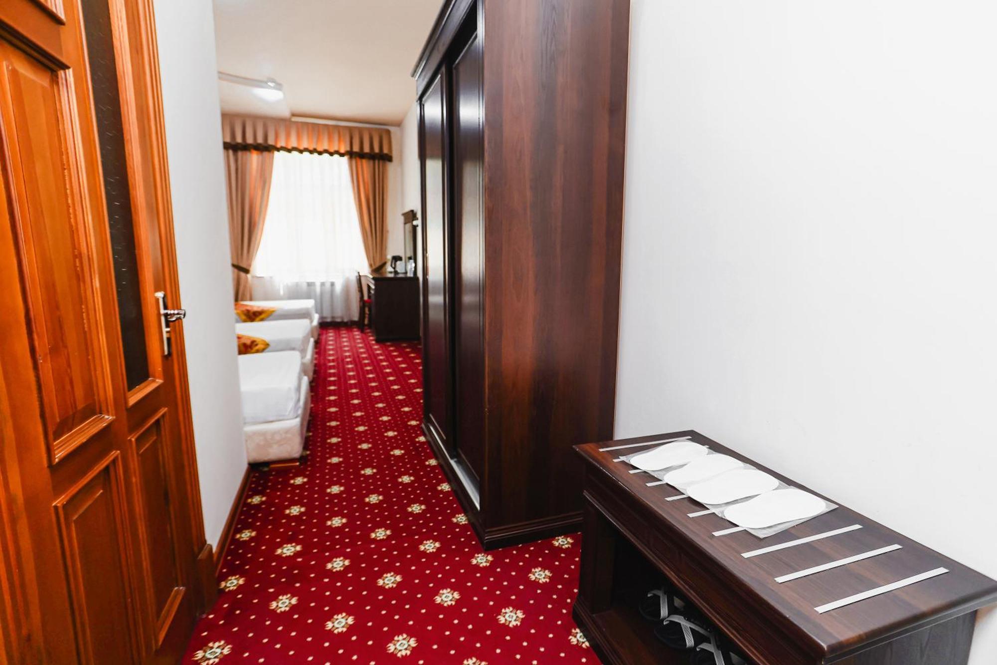 Yangi Sharq Hotel ซามาร์คันด์ ภายนอก รูปภาพ