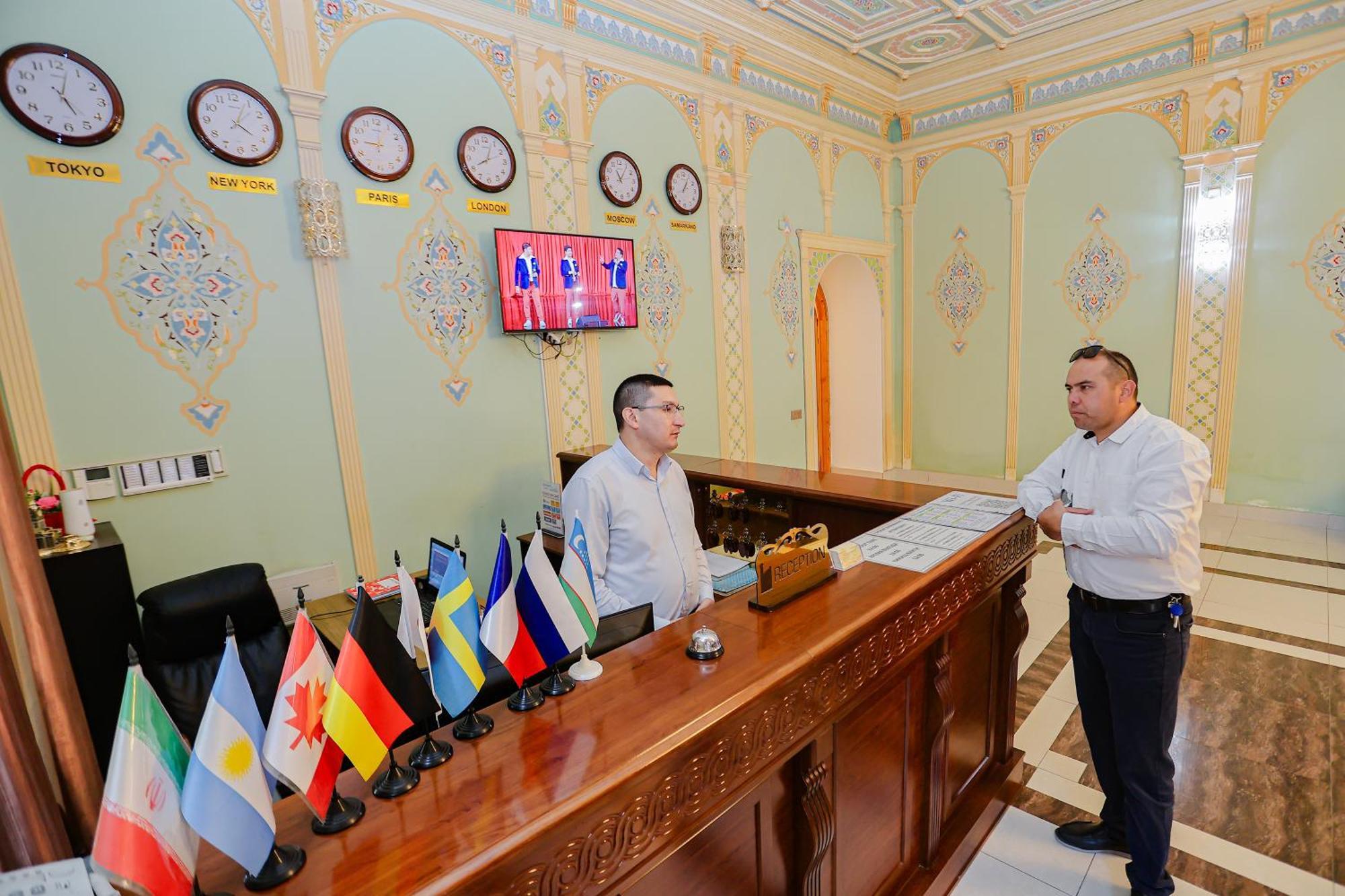 Yangi Sharq Hotel ซามาร์คันด์ ภายนอก รูปภาพ