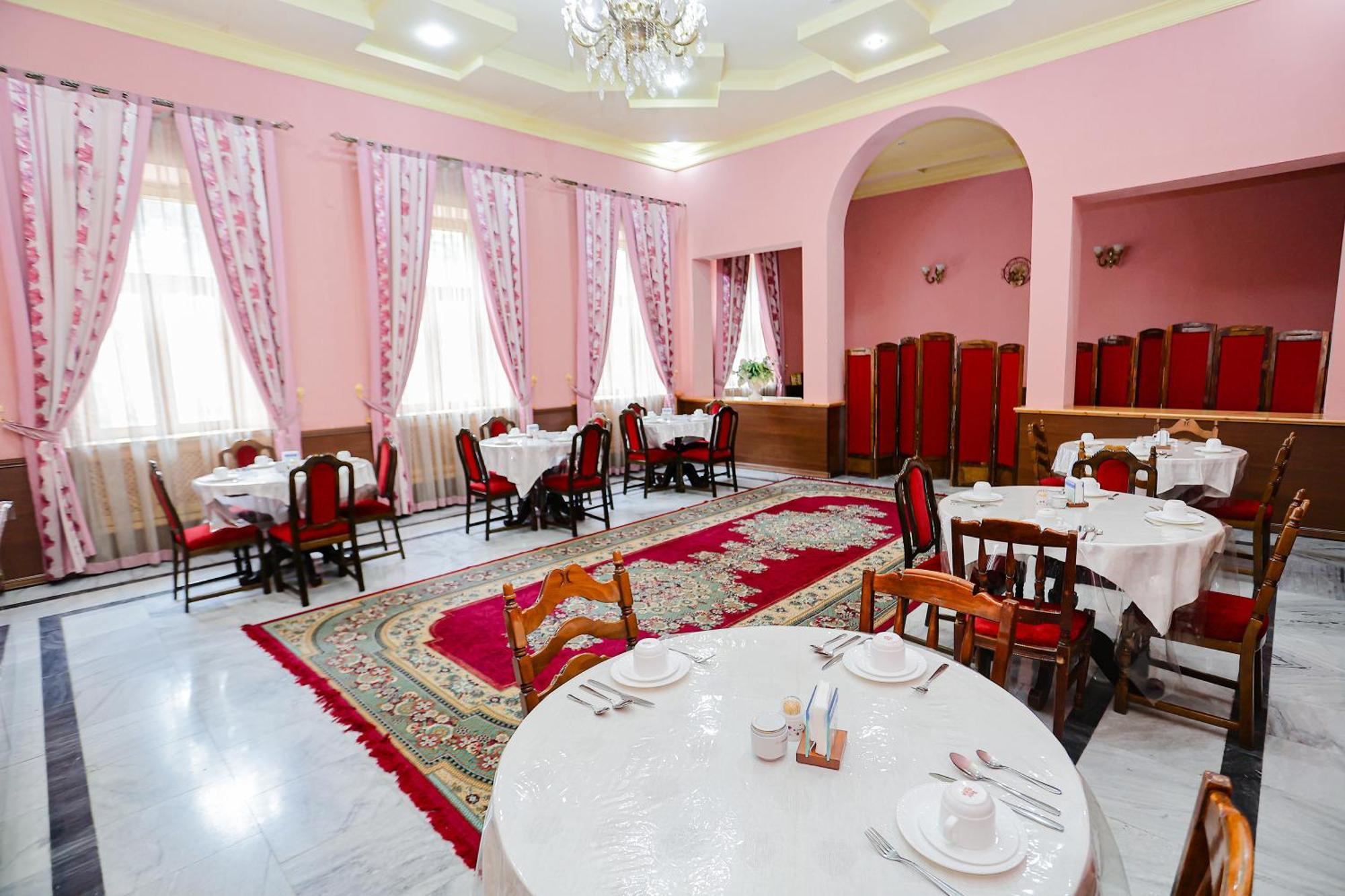 Yangi Sharq Hotel ซามาร์คันด์ ภายนอก รูปภาพ