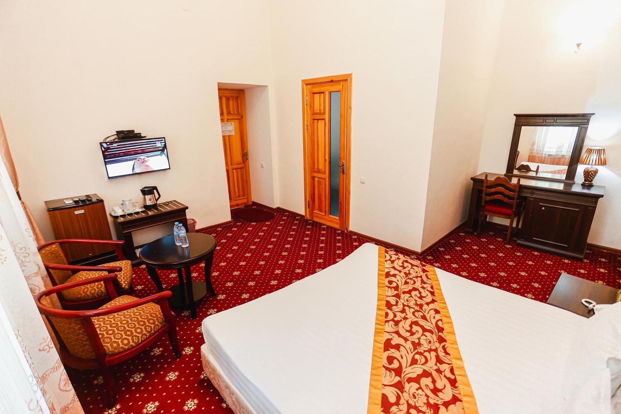 Yangi Sharq Hotel ซามาร์คันด์ ภายนอก รูปภาพ