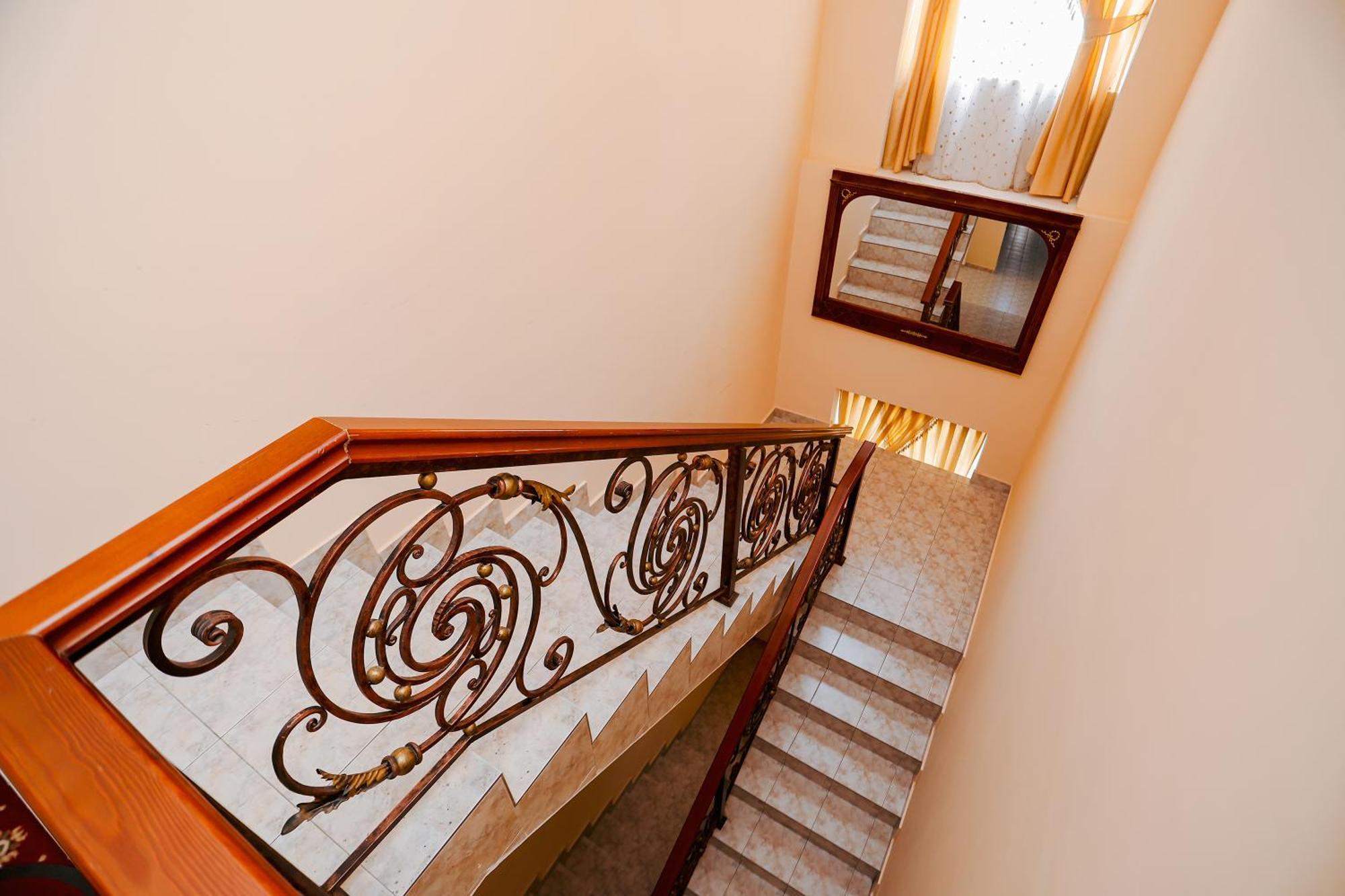 Yangi Sharq Hotel ซามาร์คันด์ ภายนอก รูปภาพ